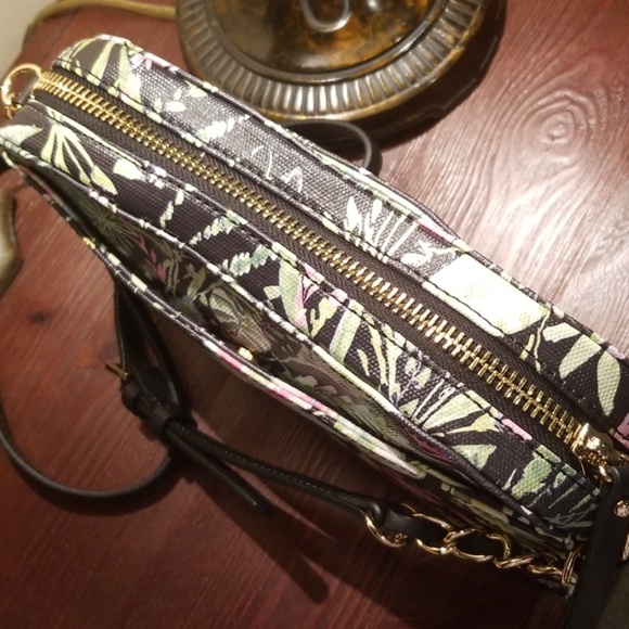 DENA Handbag - Picture 3 of 6